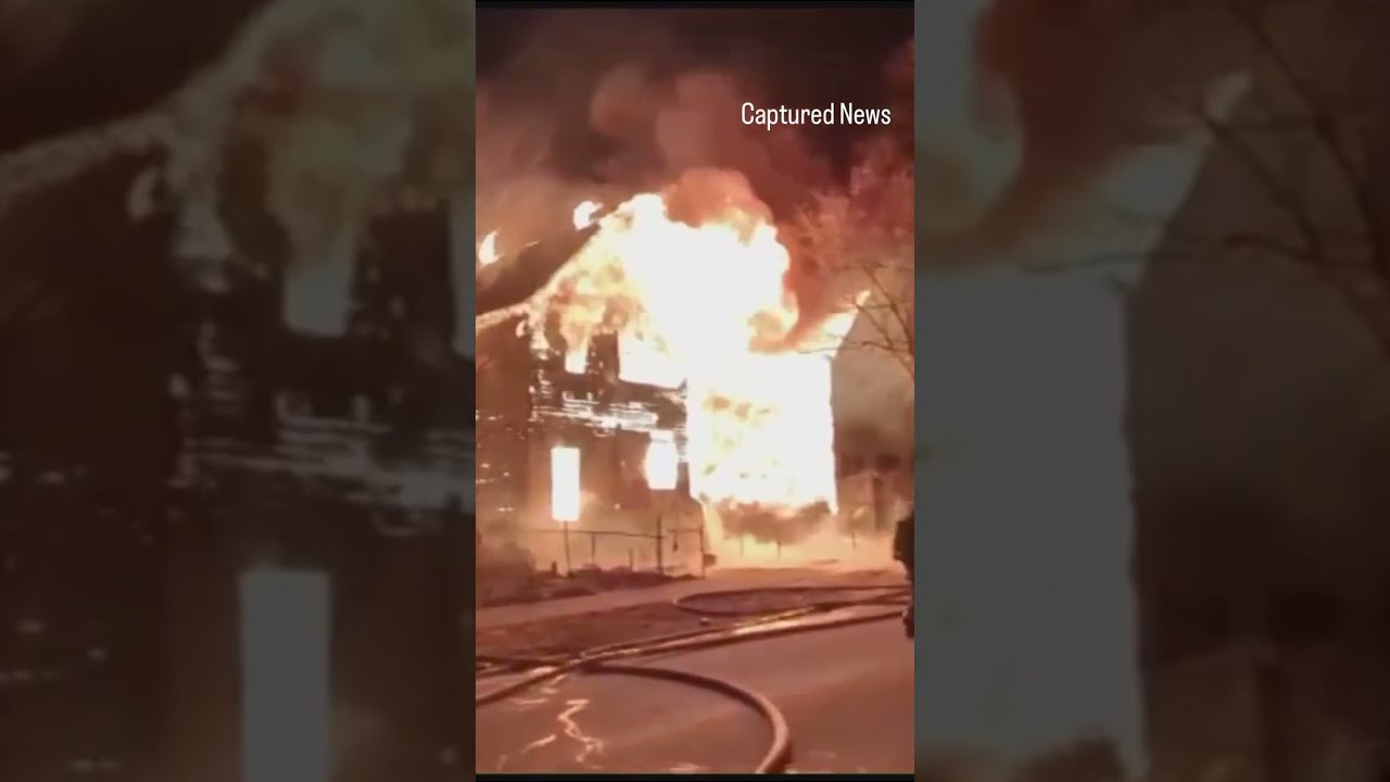 BREAKING Massive House Fire Causes Collapse In Chicago Officials Say