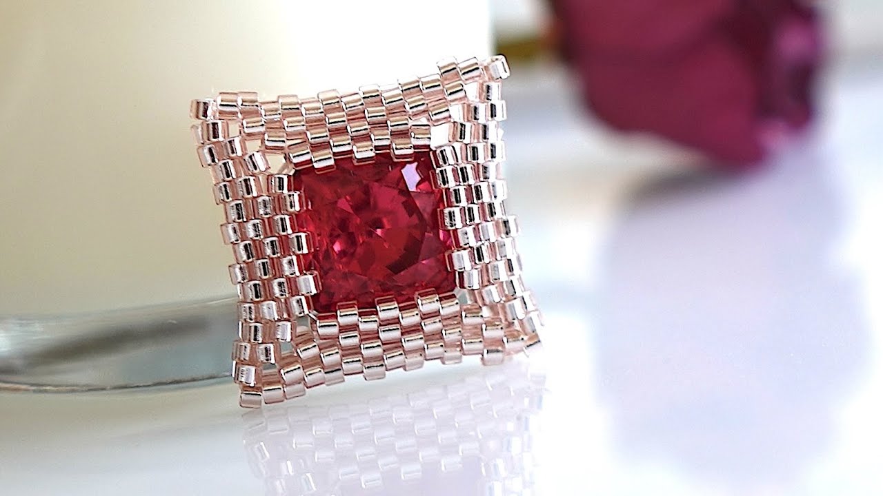 ファミリア　ビーズアクセサリー ファミリア ビーズチャーム キーホルダー - メルカリ