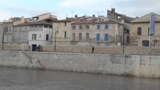 Remonte?e du Rho?ne et de la Sao?ne Avant-premie?re