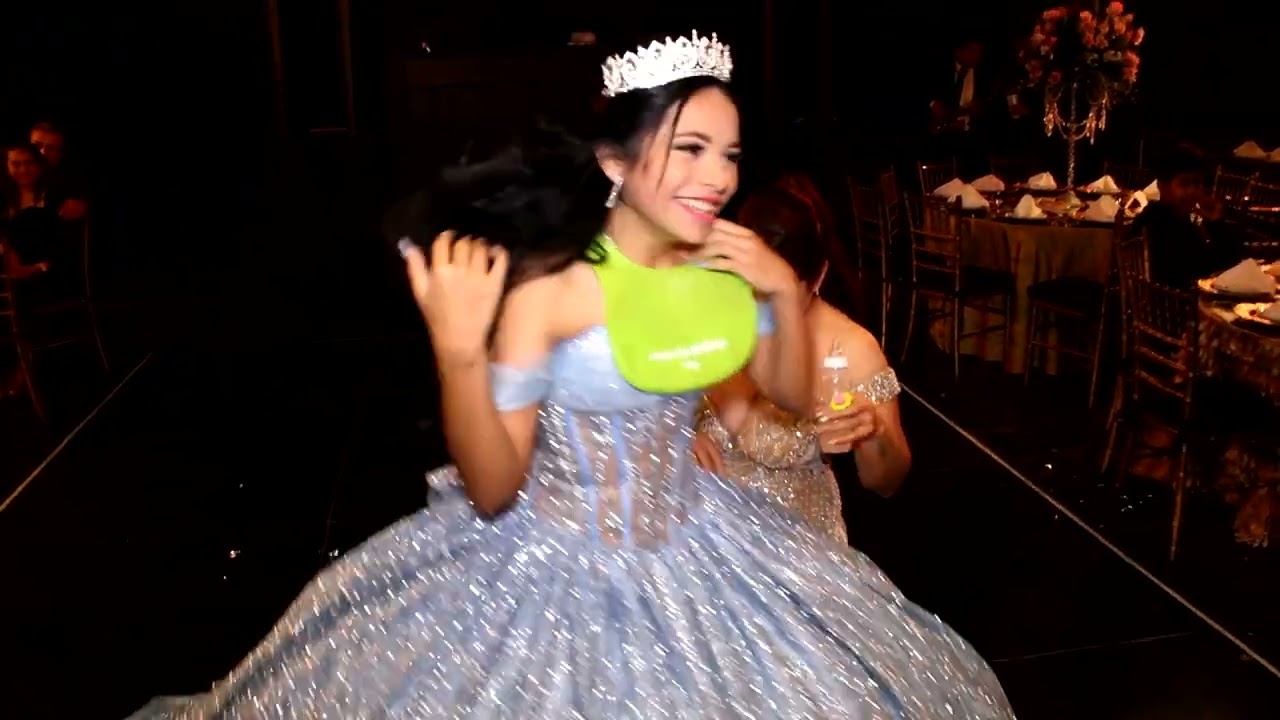 07 REGALO SORPRESA VANESSA XV AÑOS