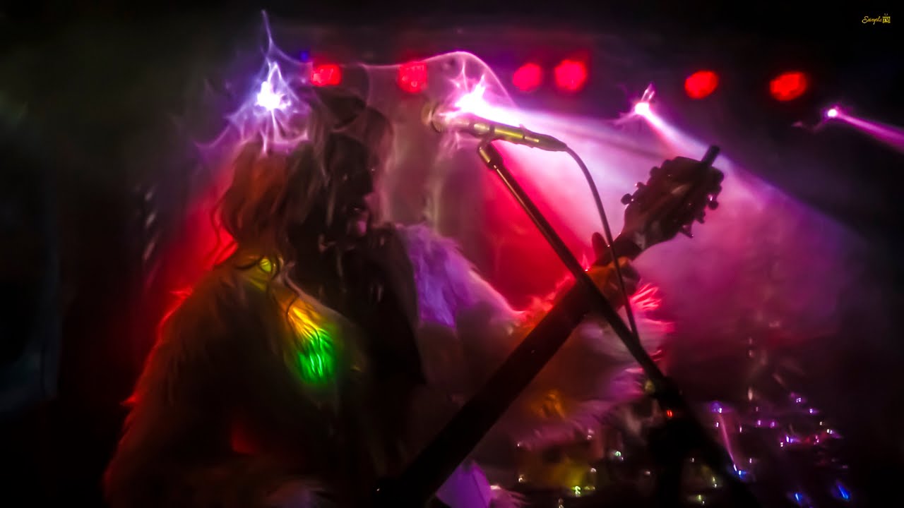Παρακολούθηση Blood Moon Live in Budapest DREAMLILY στο YouTube Παρακολούθηση Blood Moon Live in Budapest DREAMLILY στο YouTube
