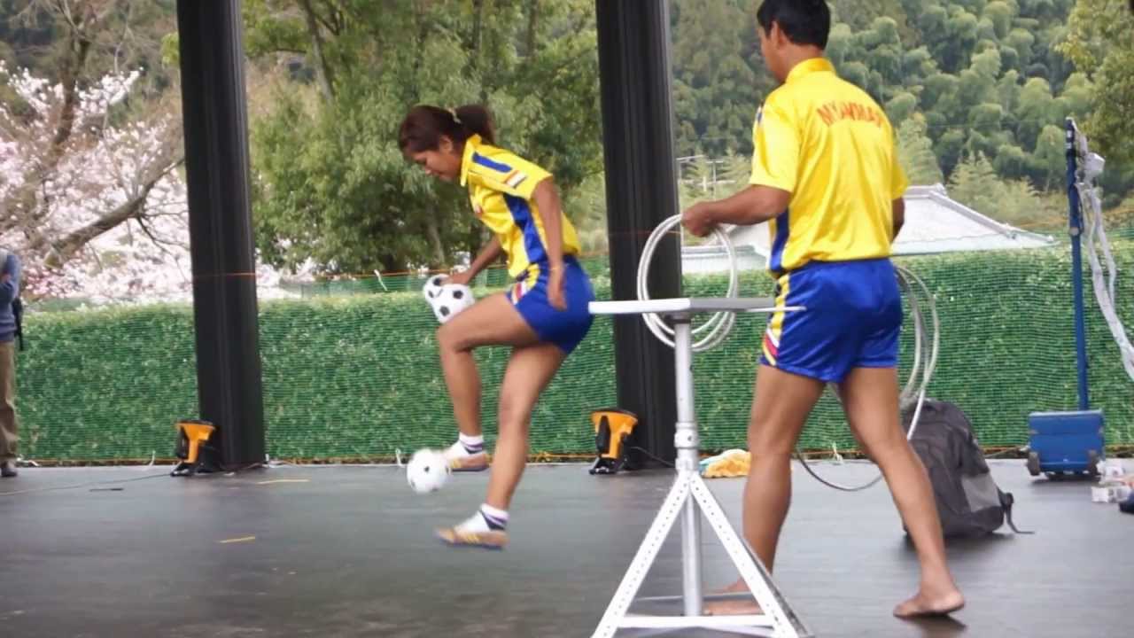 チンロン 　日本ASEAN蹴技万国博覧会