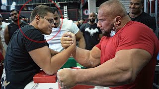 20 YEARS OLD ARM WRESTLING CHAMPION Resimi