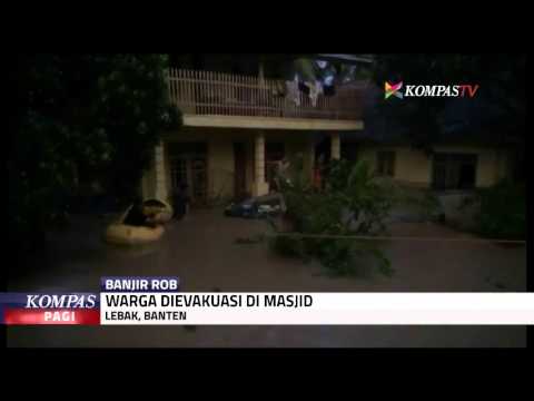 Banjir Rob Rendam 3 Desa di Lebak, Banten