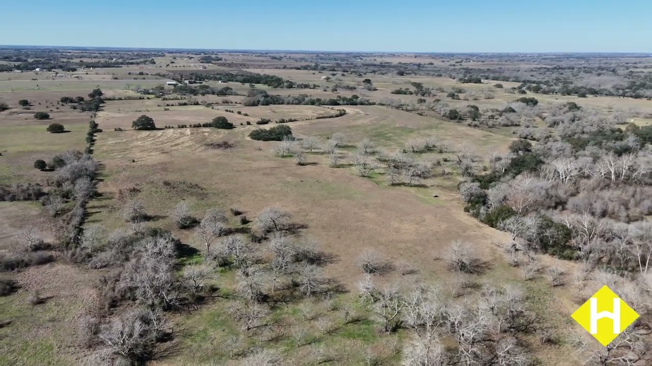 652 CR 210, Hallettsville, TX