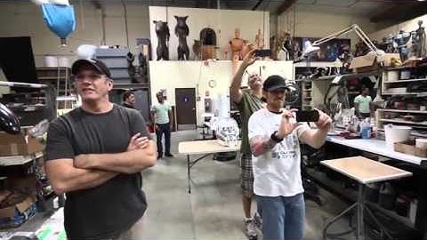 How to Make a Giant Robot Mech 1/7 by YouTube Geek Week