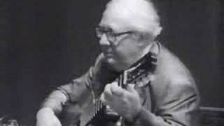 Video thumbnail of "Segovia masterclass  Chaconne J.S.Bach 1/4"