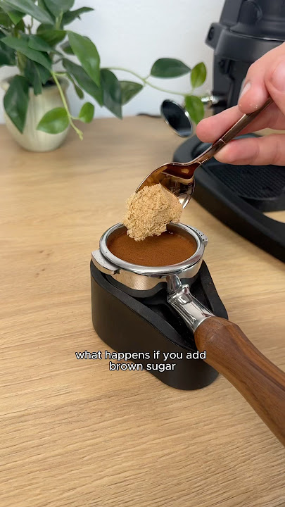 Pulling espresso with brown sugar #tradepartner