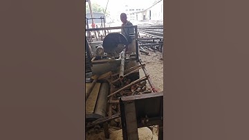 The process of cutting bamboo   good tools can improve work efficiency