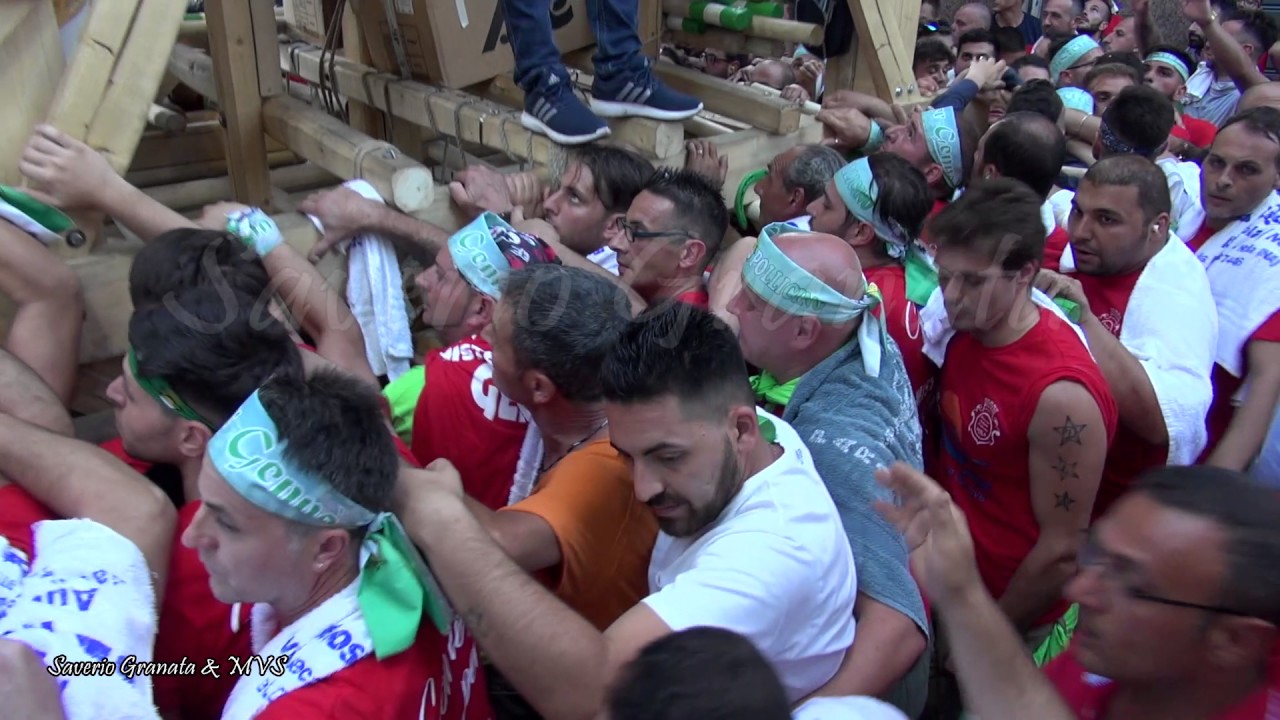 Gigli Nola 2017 Sarto Pollicino arriva a Via San Paolino