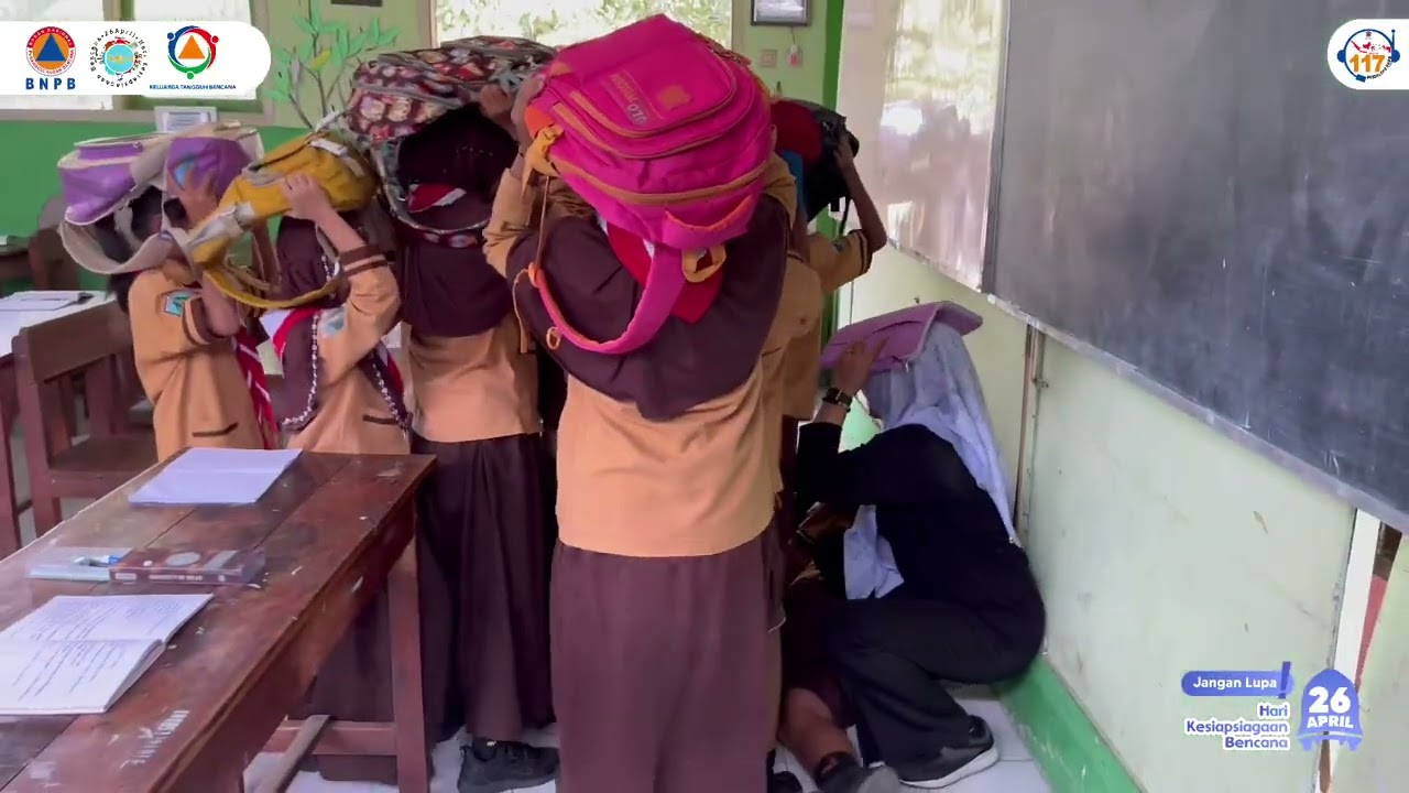 SIMULASI MITIGASI GEMPA BUMI SDN KARANGREJO 1