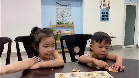 Tiếng Anh Giao Tiếp Phan Thiết: Misa and Bo practice talking about School Objects