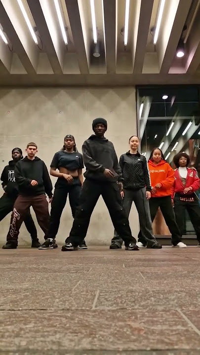 Saba julukisa 🔥 #amapiano #amapianodance #amapianovibessa #dance