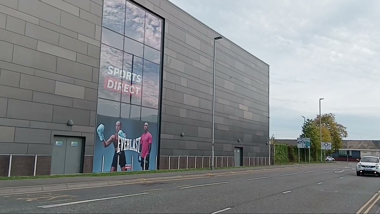 Soar Valley Way to Fosse Park, Leicester, England, United Kingdom 