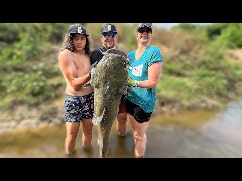 Getting Ready for Okie Noodling Tournament! Jen gets her first noodle!