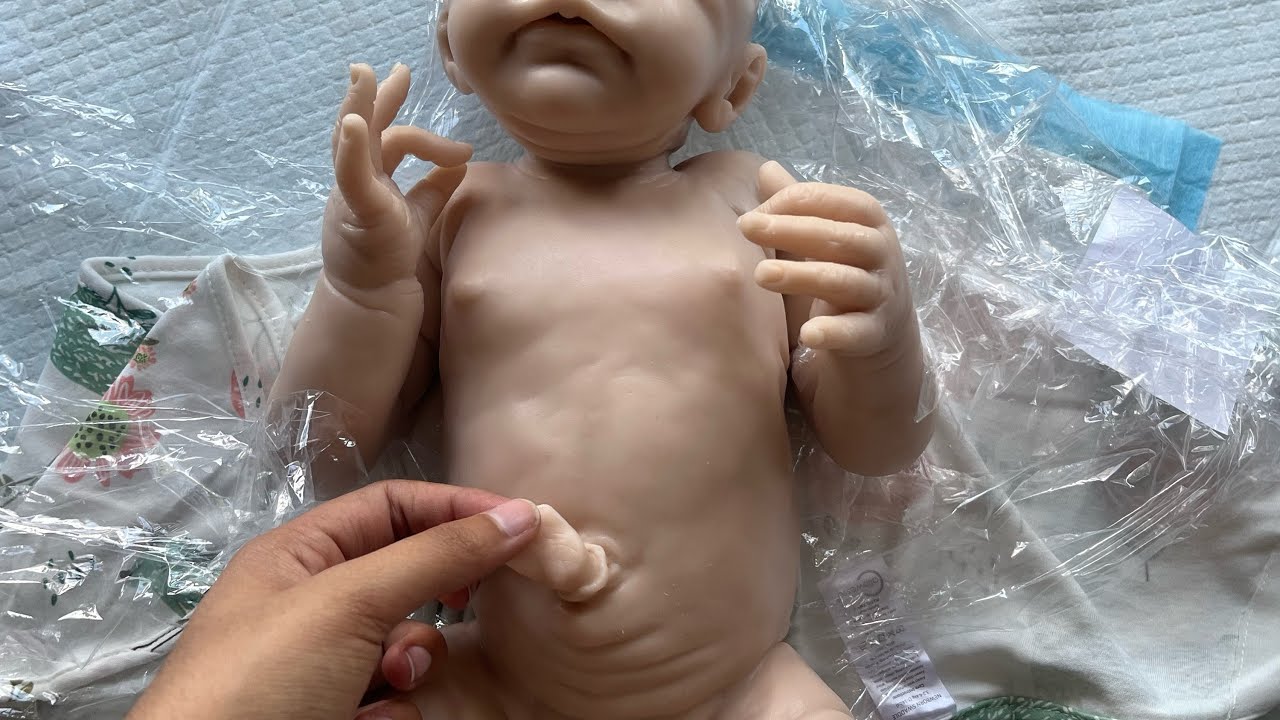 Unboxing a full body silicone baby doll ~ Blank kit
