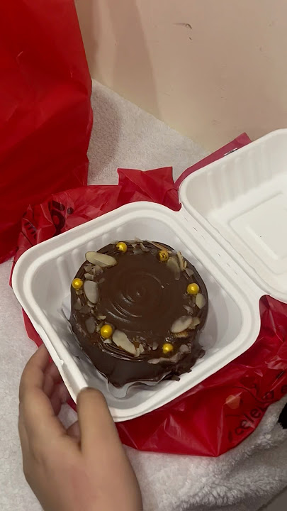 Igp cake review #food #youtube #shorts #trending #viral #youtubeshorts #cake #foodreview #tasty