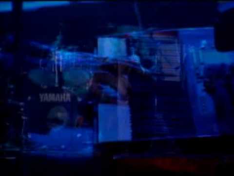 Horváth Charlie - Mindenki valakié - YouTube