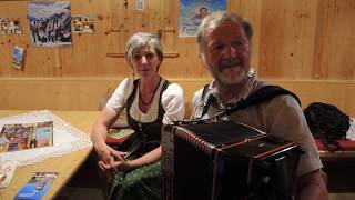 Video thumbnail of "Mit dem Wind ziehn die Gedanken - Richard (Richi) Geir (ehemals beim Alpentrio Tirol) mit Gitti"