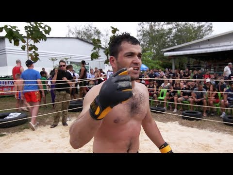 Video: Muay Thai Slåss: Den Virkelige Historien Og Kulturen Til Thailands Kampsport