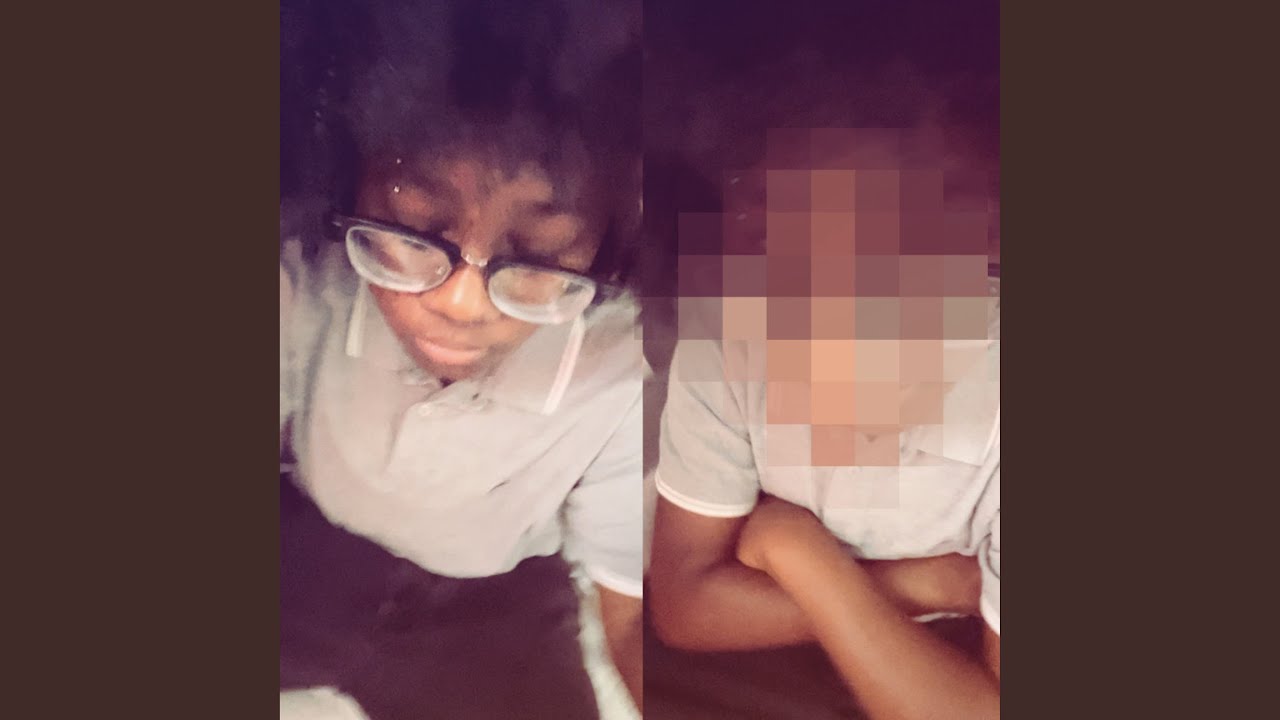 在 YouTube 上观看 Butterflies 在 YouTube 上观看 Butterflies