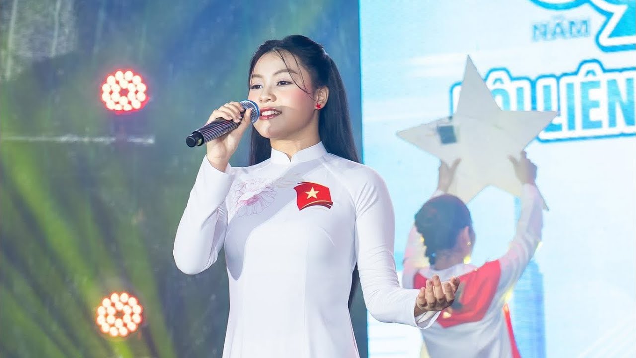 Ái Khanh Biểu diễn tại Công viên bờ sông Sài Gòn | Tự Hào Tiếp Bước Tương Lai #xuhướng #cover #hit  