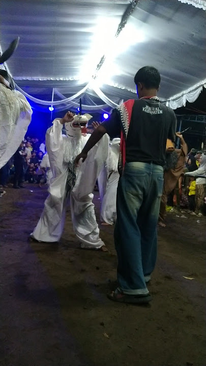 Kewan kewan topeng ireng putra kawedar sigug
