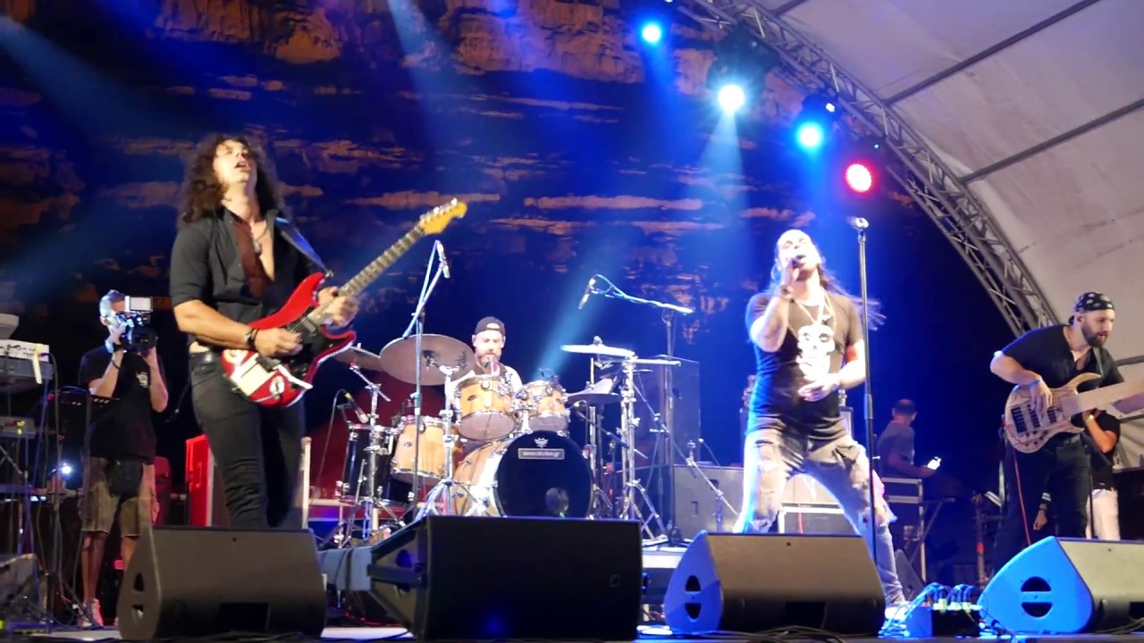 Matala Beach Festival 2018 - 15-50 - Streets have no Name / Bad Name