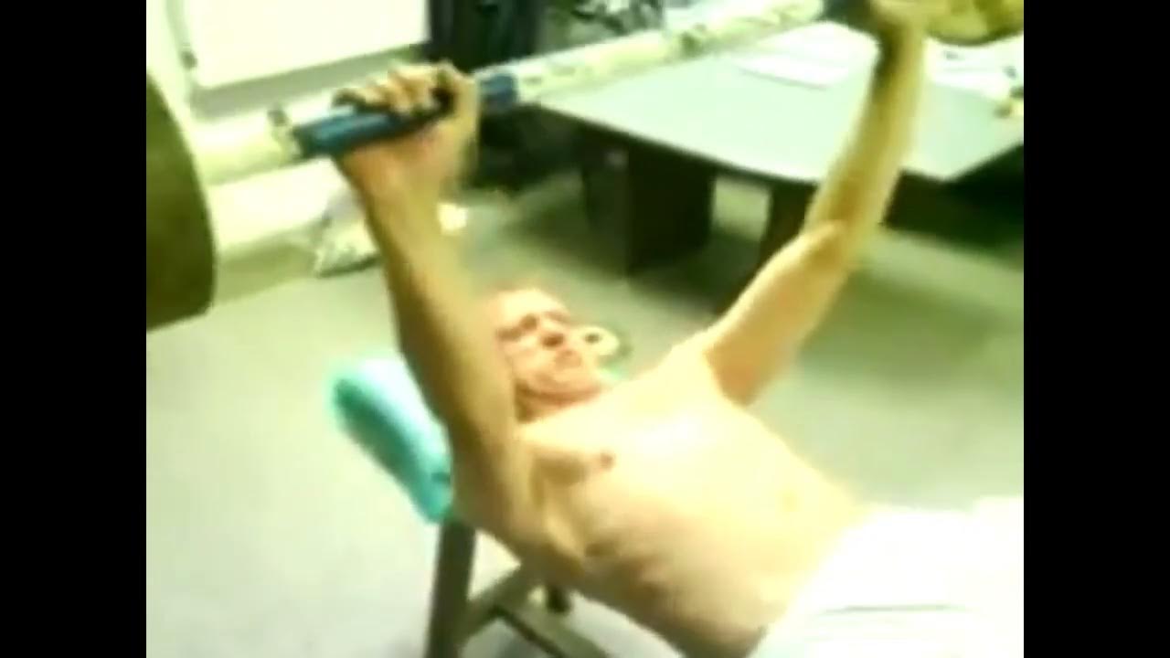 шпингалет мем. шпингалеты лопнули. выдя щпинголеты лопнули. шпингалет мем. сеня шпингалеты лопнули.