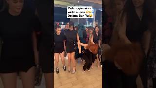 Kızlar Çoştu Ortam Yıkıldı Yok Böyle Bir Şey Sizce Bu Düğün Nerenin Düğünü ?