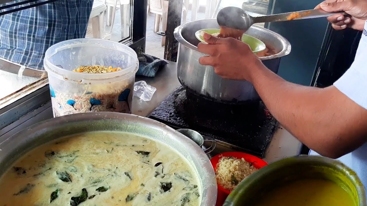 Most Famous Santosh Pohawala in Nagpur | Crunchy & Crispy Breakfast | Poha 15 Rs