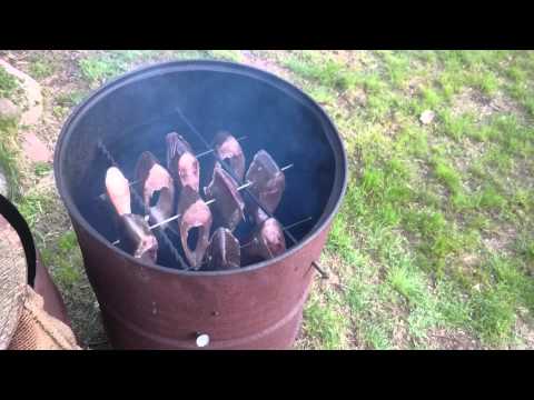 Wideo: Jak Zrobić Rybę Wędzoną Na Gorąco