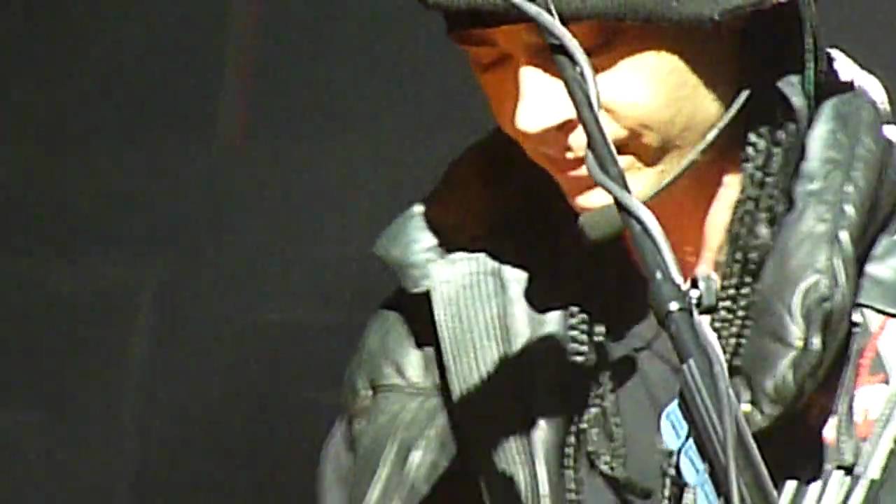 Tokio Hotel @ GenÃ¨ve (03.04.10) - Ãbers Ende Der Welt HD