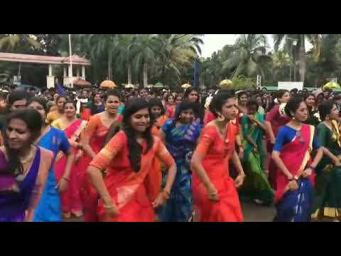 Kodai kalathu thendral remix  8d audio  kadhal vaibogame song whatsapp status  kerala girls