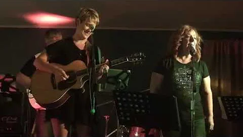 Sandra Humphries & Marie Hodson - It Wasn't God Wh...