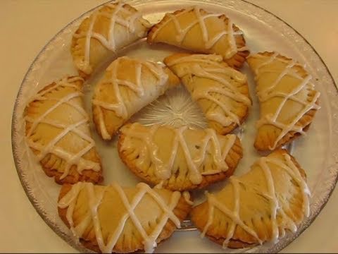 Betty's Fall Favorite Fried Apple Pies