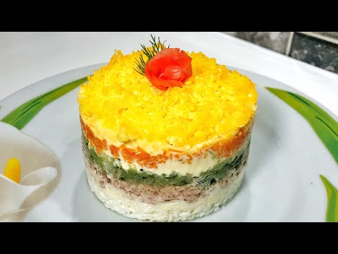 Video: Cum Se Face O Salată Ușoară și Delicioasă