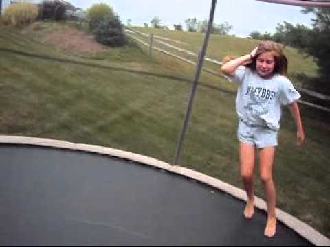 HOW TO DO A FRONT HANDSPRING ON A TRAMPOLINE!! - YouTube