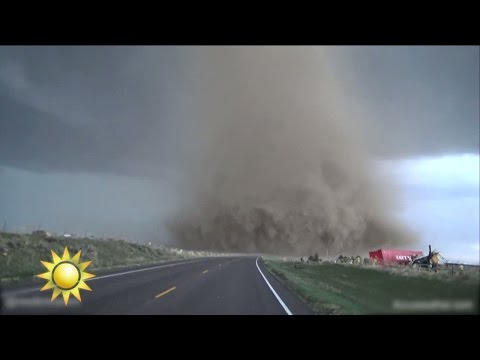 Video: Varför uppstår tornados mest på eftermiddagen?