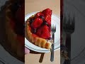 Erdbeerkuchen #short #shorts #viral #essen #usingen #kuchen #backen #lecker #food