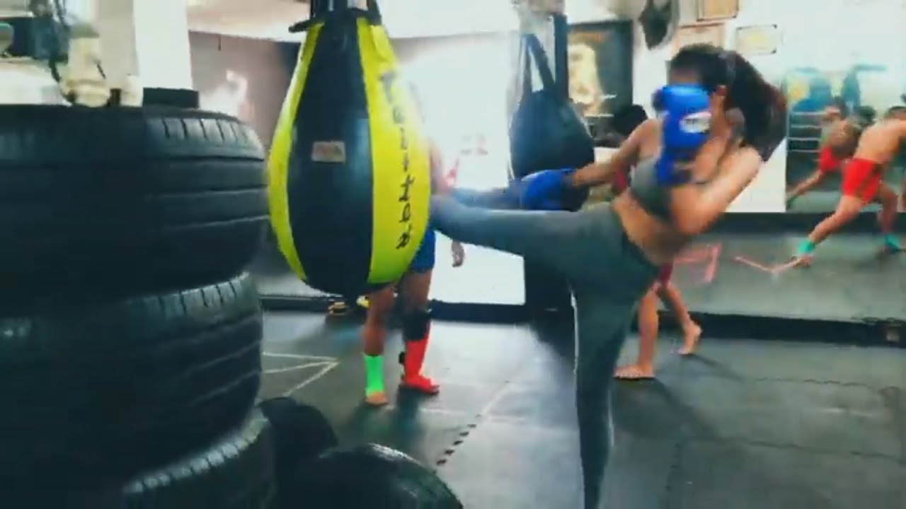 Học boxing nữ ở tphcm | Phái nữ có nên tập Boxing và Muay Thai không?