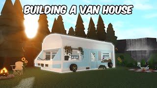 BUILDING A CAMPER VAN HOUSE IN BLOXBURG | roblox