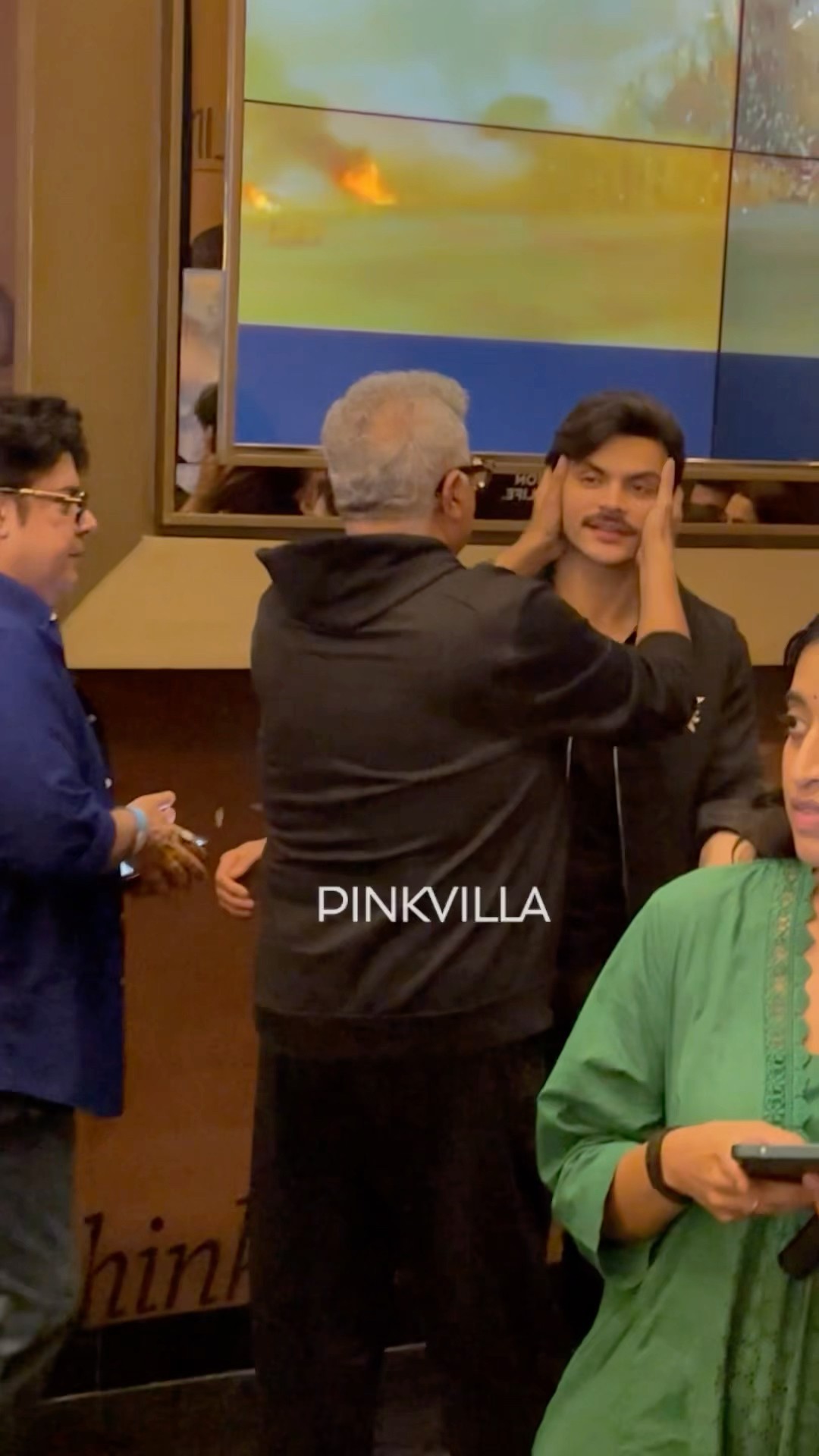 The way Boney Kapoor HUGS Veer Pahariya ? | #shorts #bollywood