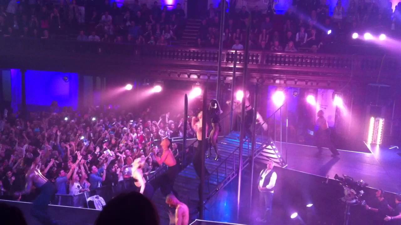 LADY GAGA "The Edge Of Glory" LIVE Sydney Town Hall (Sydney Monster