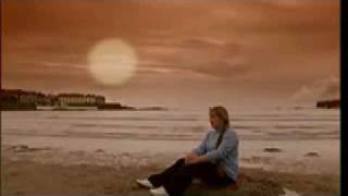 Chloe Agnew  (Celtic Woman) - Brahms Lullaby chords