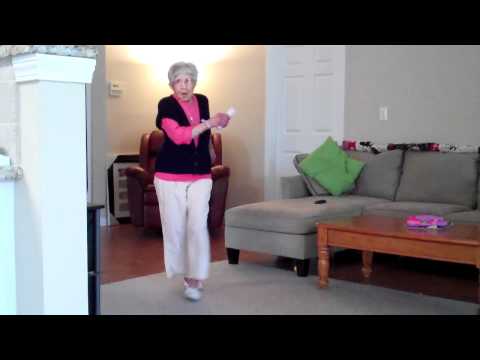 97 year old Granny playing Just Dance 2 -- Dancing the Charleston