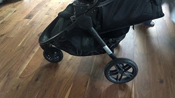 Britax B-Free stroller front wheel get off easily