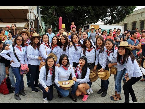 CALENDA DE GRADUACIÓN @RosyLarita