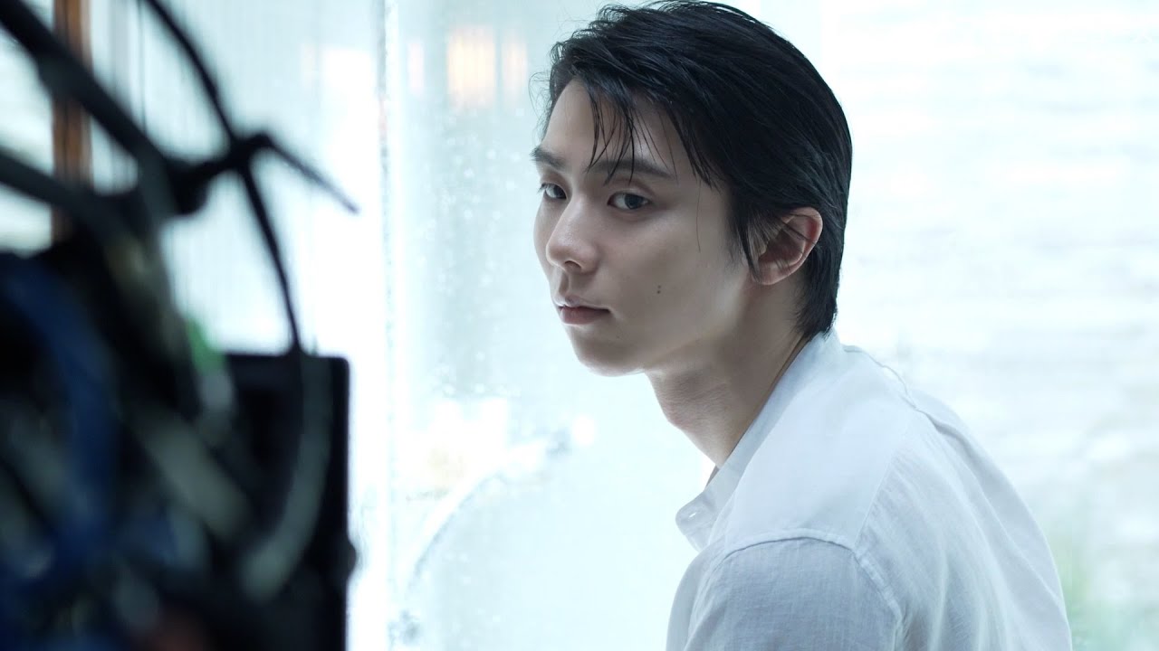 羽生結弦選手、自分のフィギュア付きマドラーを解説／ロッテ