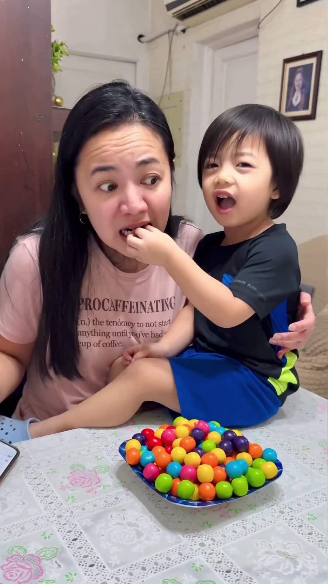 Mom bites baby’s gumball finger ???❤️✅??? #comedy #diaryof4